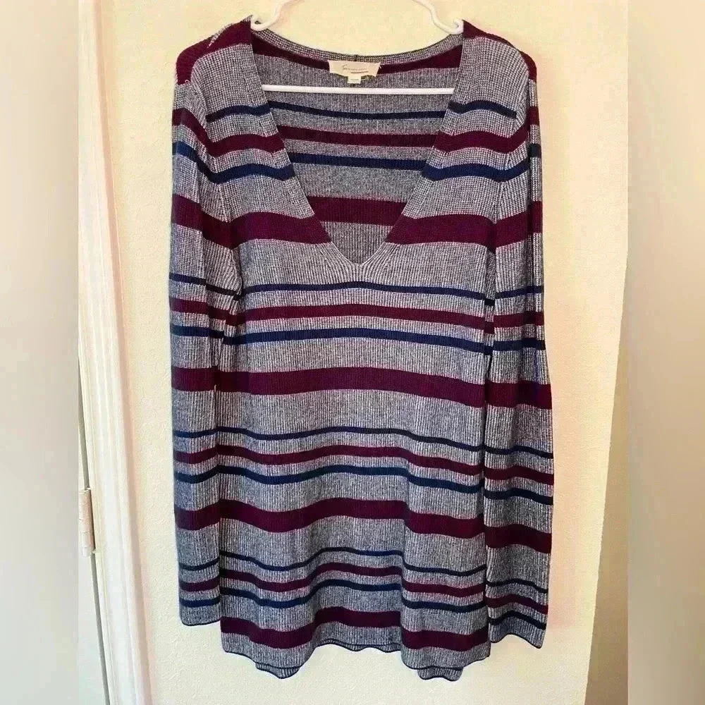 Two by Vince Camuto Red and Blue Scoop V neck Long Knit Sweater Womens Sz Medium